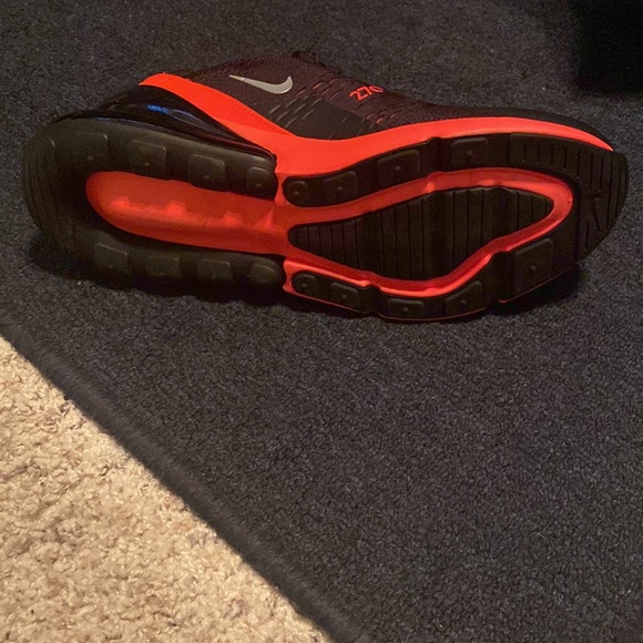 Black and orange - Picture 4 of 5